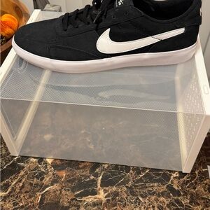 Nike Sb heritage vulc Men's Black Sneakers with White Logo